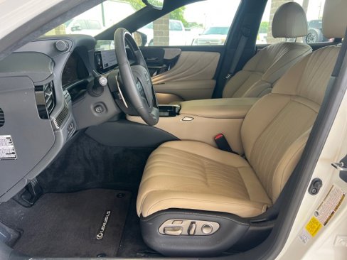 Used 2024 Lexus LS 500 image 19