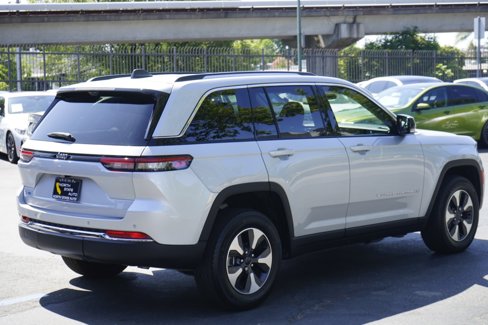 Used 2023 Jeep Grand Cherokee 4WD 4xe w/ Luxury Tech Group II image 7