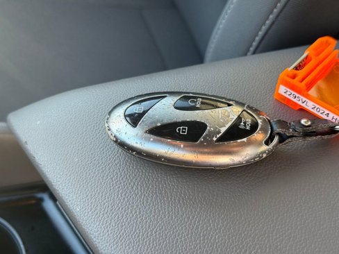 Used 2024 Hyundai Elantra SEL image 35