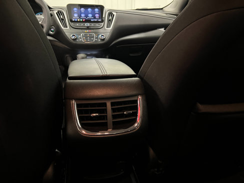 Used 2024 Chevrolet Malibu LT image 43