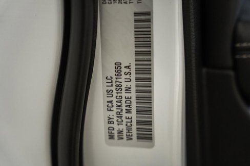 New 2025 Jeep Grand Cherokee L Laredo w/ Luxury Tech Group I image 38