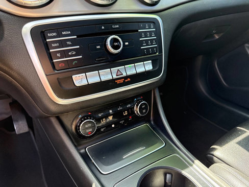 Used 2018 Mercedes-Benz CLA 250 image 26