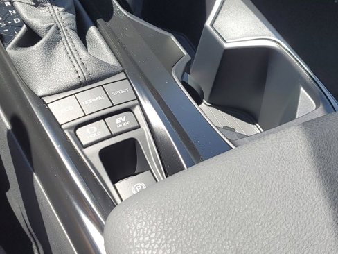 New 2026 Toyota Camry SE image 28