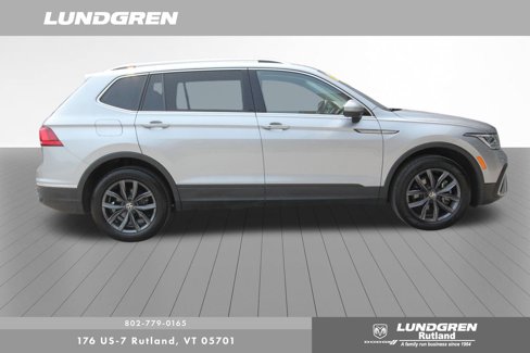 Used 2023 Volkswagen Tiguan SE image 2