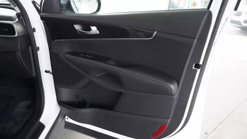 Used 2018 Kia Sorento LX image 17