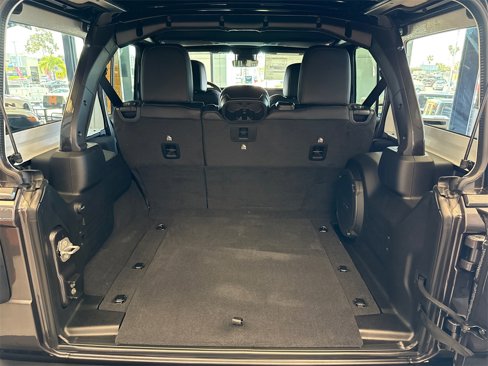 New 2025 Jeep Wrangler Unlimited Rubicon 392 image 15