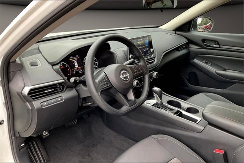 Certified 2025 Nissan Altima 2.5 S image 12