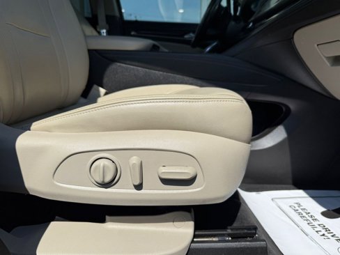 Used 2021 Buick Enclave Essence image 36