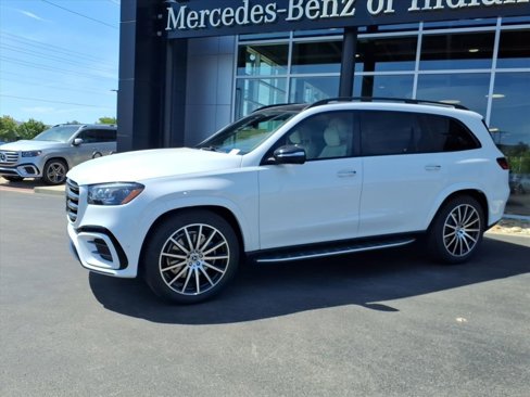New 2026 Mercedes-Benz GLS 580 4MATIC image 3
