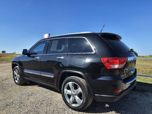 Used 2013 Jeep Grand Cherokee Overland w/ Advance Technology Group image 2