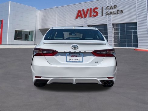 Used 2024 Toyota Camry SE image 7