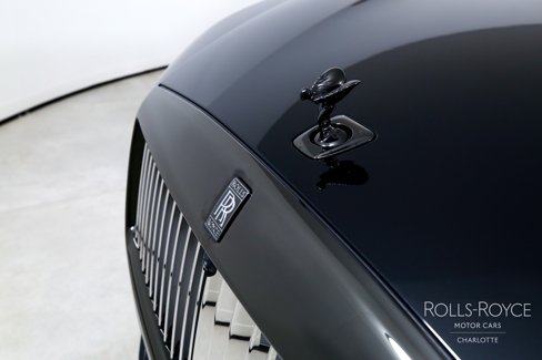 New 2025 Rolls-Royce Spectre Black Badge image 39