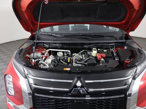 New 2025 Mitsubishi Outlander SE image 25