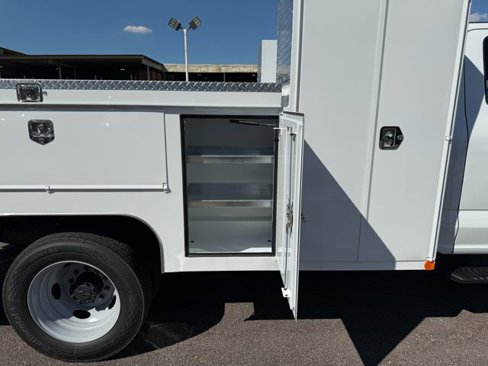 New 2026 Ford F550 4x4 SuperCab Super Duty image 8