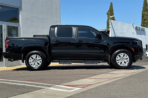 Used 2022 Nissan Frontier SV w/ Technology Package image 3