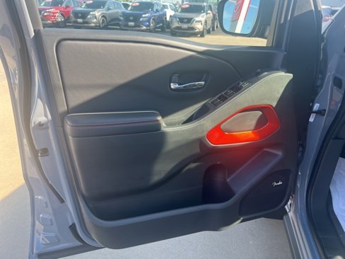 New 2025 Nissan Frontier PRO-4X w/ Pro Premium Package image 9
