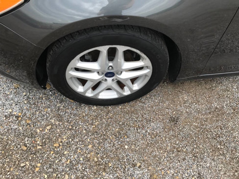 Used 2015 Ford Fusion SE image 6