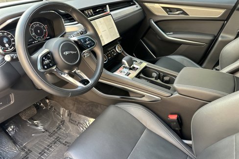 Used 2025 Jaguar F-PACE R-Dynamic S image 9