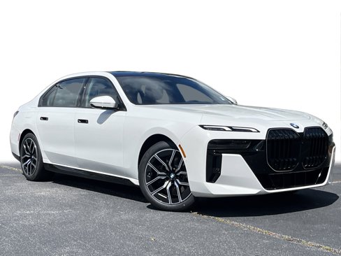 New 2026 BMW 740i w/ Premium Package image 2
