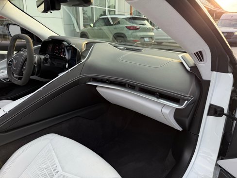 Used 2024 Chevrolet Corvette Stingray Premium Conv w/ Z51 Performance Package image 20