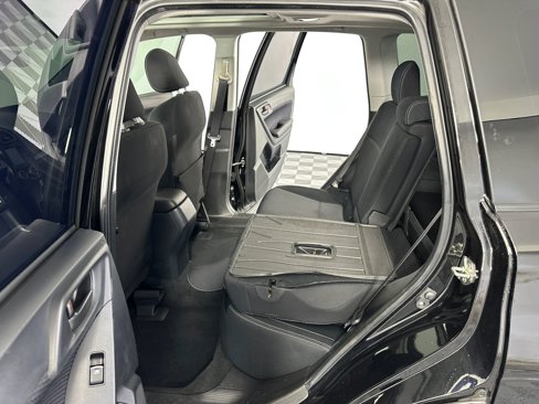 Used 2017 Subaru Forester 2.5i Premium image 30