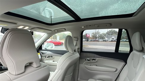 New 2025 Volvo XC90 T8 Plus w/ Protection Package Premier image 31