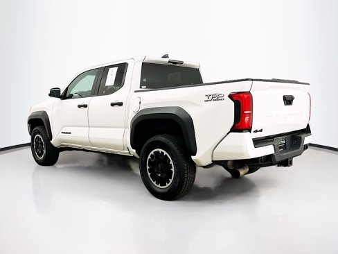 Used 2024 Toyota Tacoma TRD Off-Road image 5