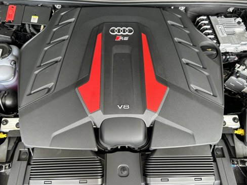 New 2026 Audi RS Q8 performance image 12