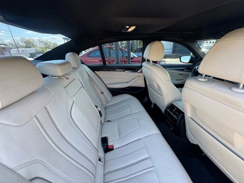 Used 2018 BMW 530i xDrive image 19
