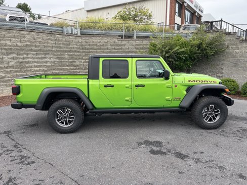 New 2025 Jeep Gladiator Mojave image 3
