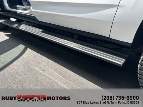 Used 2021 Chevrolet Suburban High Country w/ Premium Package image 18