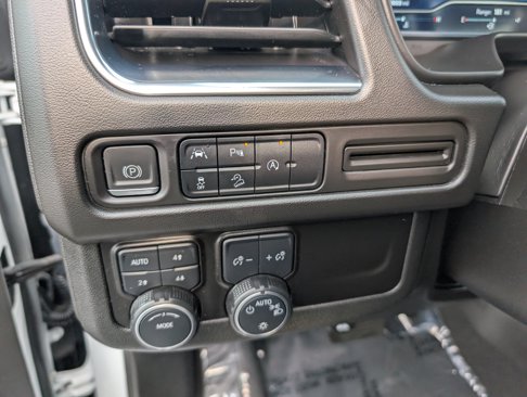 Used 2023 Chevrolet Suburban Premier image 14