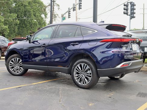 Used 2024 Toyota Venza XLE image 10