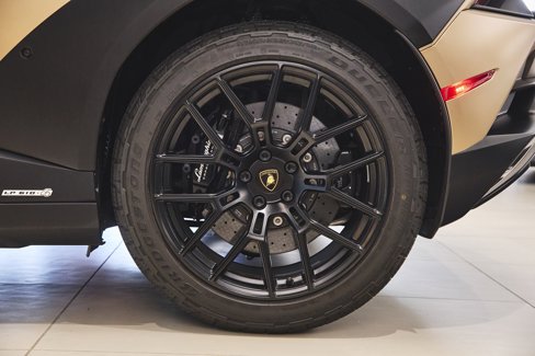 Used 2024 Lamborghini Huracan Sterrato image 50