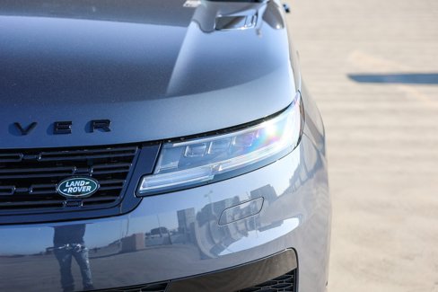 New 2025 Land Rover Range Rover Sport SE image 11