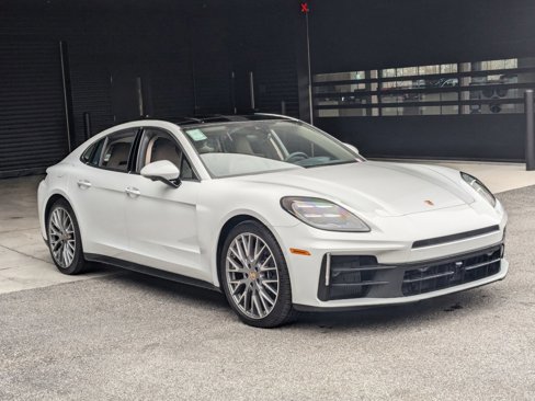 New 2025 Porsche Panamera 4 image 7