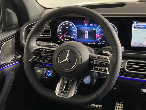 New 2025 Mercedes-Benz GLS 63 AMG 4MATIC image 16