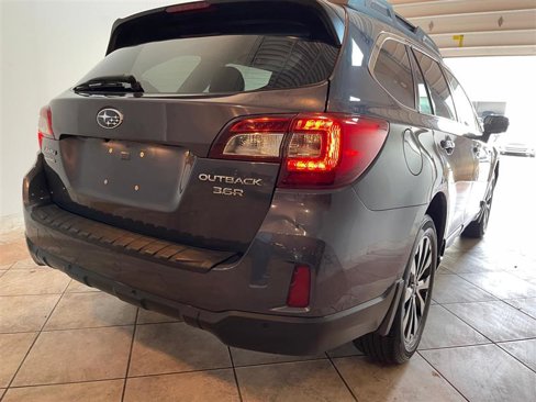 Used 2017 Subaru Outback 3.6R Limited image 55