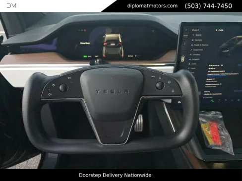 Used 2023 Tesla Model X image 9