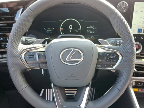 New 2025 Lexus TX 500h AWD image 17