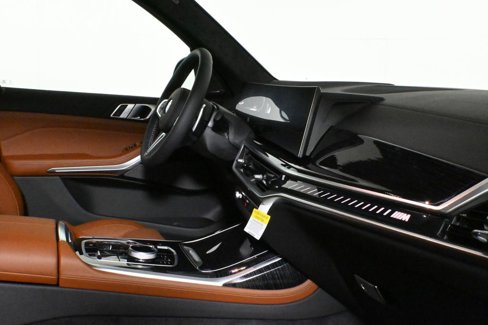 New 2026 BMW X7 M60i image 36