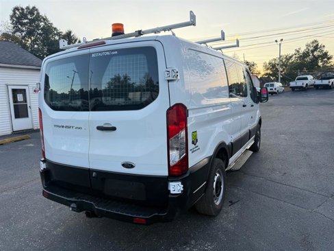 Used 2016 Ford Transit 250 130 Low Roof image 3