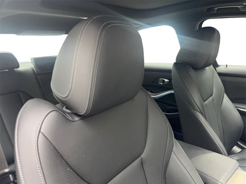 Used 2025 BMW 330i Sedan image 45