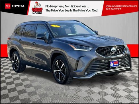 Certified 2022 Toyota Highlander XSE image 1