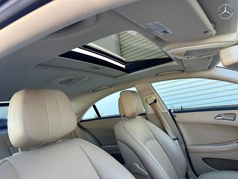 Used 2010 Mercedes-Benz CLS 550 w/ Premium I Pkg image 18