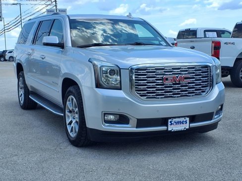 Used 2020 GMC Yukon XL Denali image 1