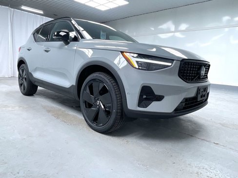 New 2026 Volvo XC40 B5 Ultra w/ Protection Package Premier image 1