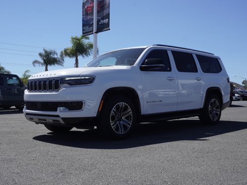 Used 2023 Jeep Wagoneer L Series II image 9