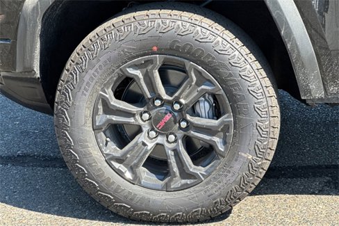 New 2025 GMC Canyon Elevation image 30