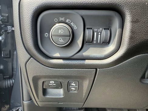 New 2026 RAM 1500 Rebel image 18